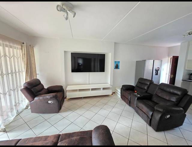 3 BEDROOM APARTMENT FOR SALE IN NORTHWOLD
